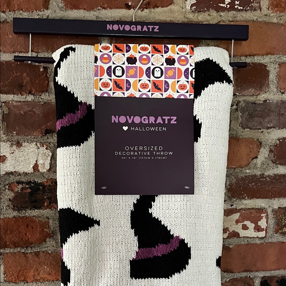 Novogratz Halloween Oversized Decorative Throw - Black and White
